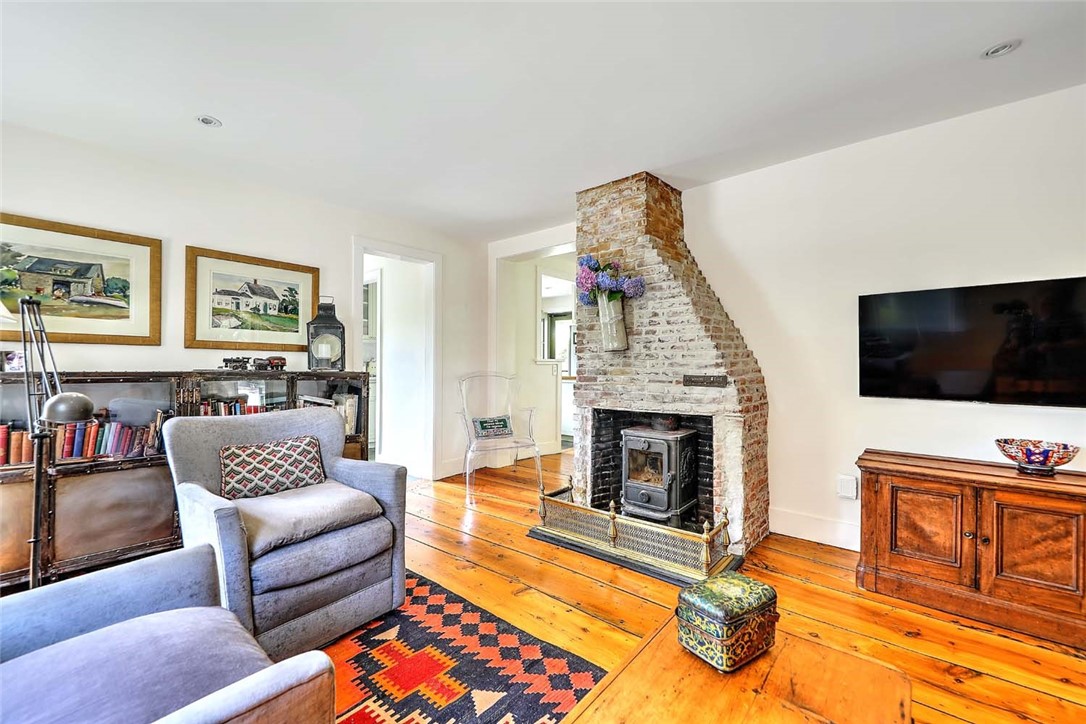 26 Bridge Street Warren, RI 02885 - Photo 7 of 42