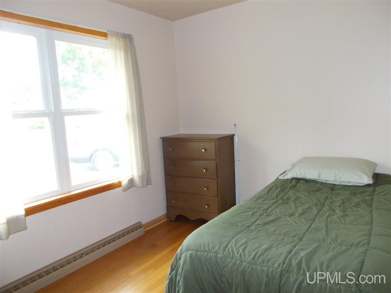 1527 Co Rd N Niagara, WI 54151 - Photo 10 of 14