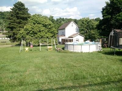 254 Lindsay Road Carnegie, PA 15106 - Photo 2 of 18 Gallery Image 2