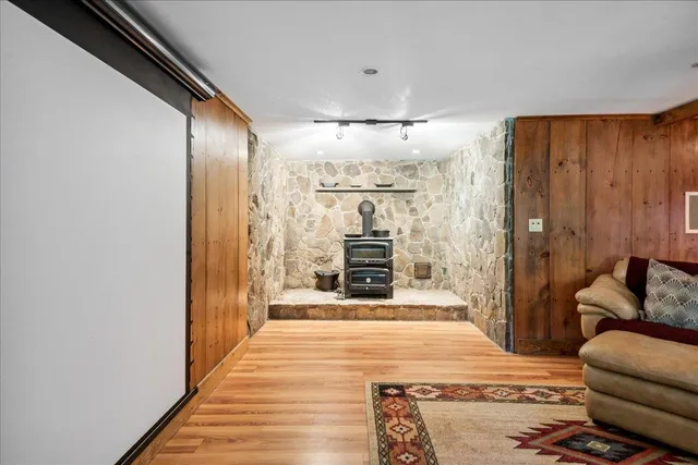 $1,250,000 | 154 Manley Hill Road, West Fairlee, VT 05045