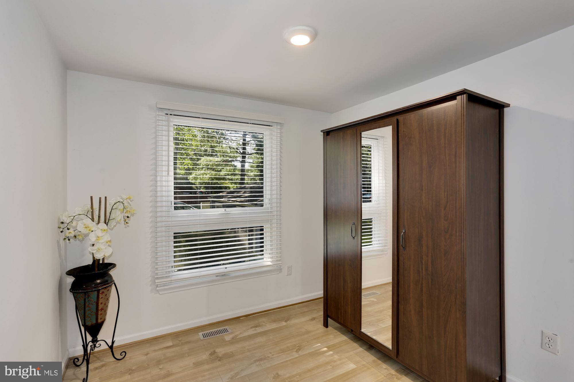 12264 Turkey Wing Court Reston, VA 20191 - Photo 14 of 33 Room #2