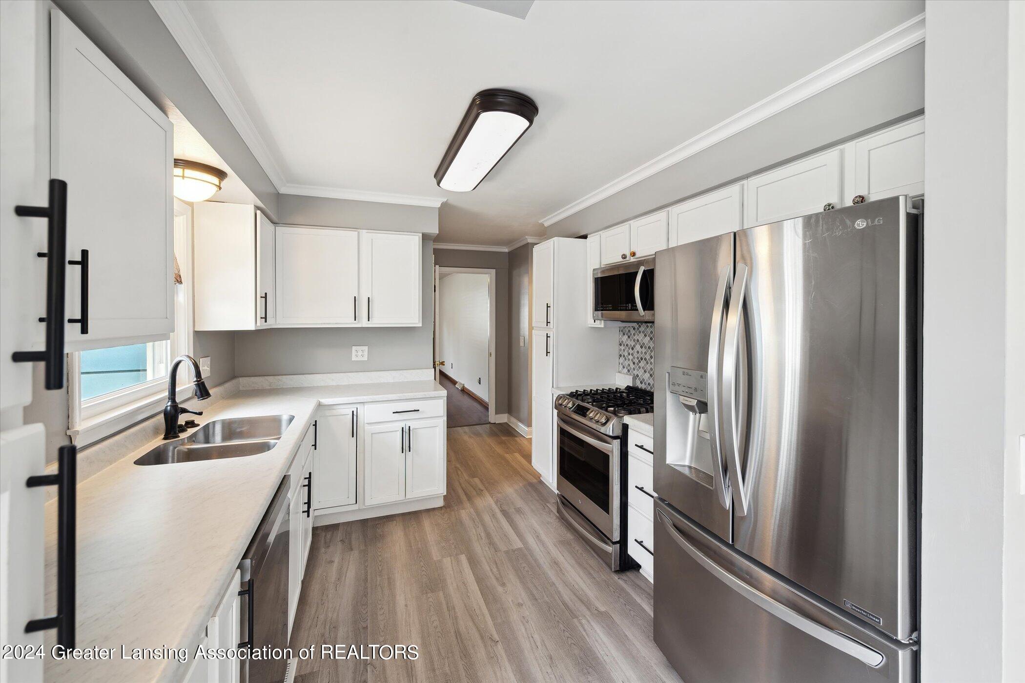 2385 Pine Tree Road Holt, MI 48842 - Photo 11 of 55 Kitchen