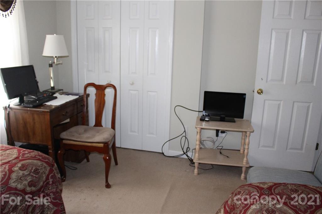 5230 Harris Farm Road Hickory, NC 28602 - Photo 13 of 42 Gallery Image 13