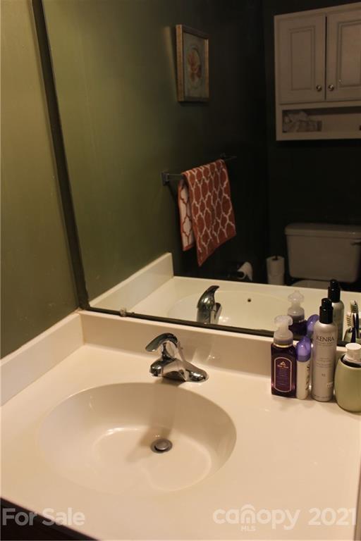 5230 Harris Farm Road Hickory, NC 28602 - Photo 17 of 42 Gallery Image 17