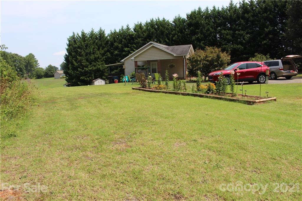 5230 Harris Farm Road Hickory, NC 28602 - Photo 27 of 42 Gallery Image 27