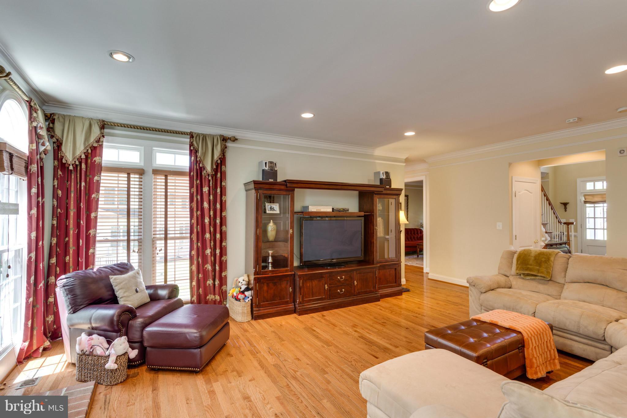 2754 Cody Road Vienna, VA 22181 - Photo 10 of 30 Spacious Family Room includes Recess Lighting