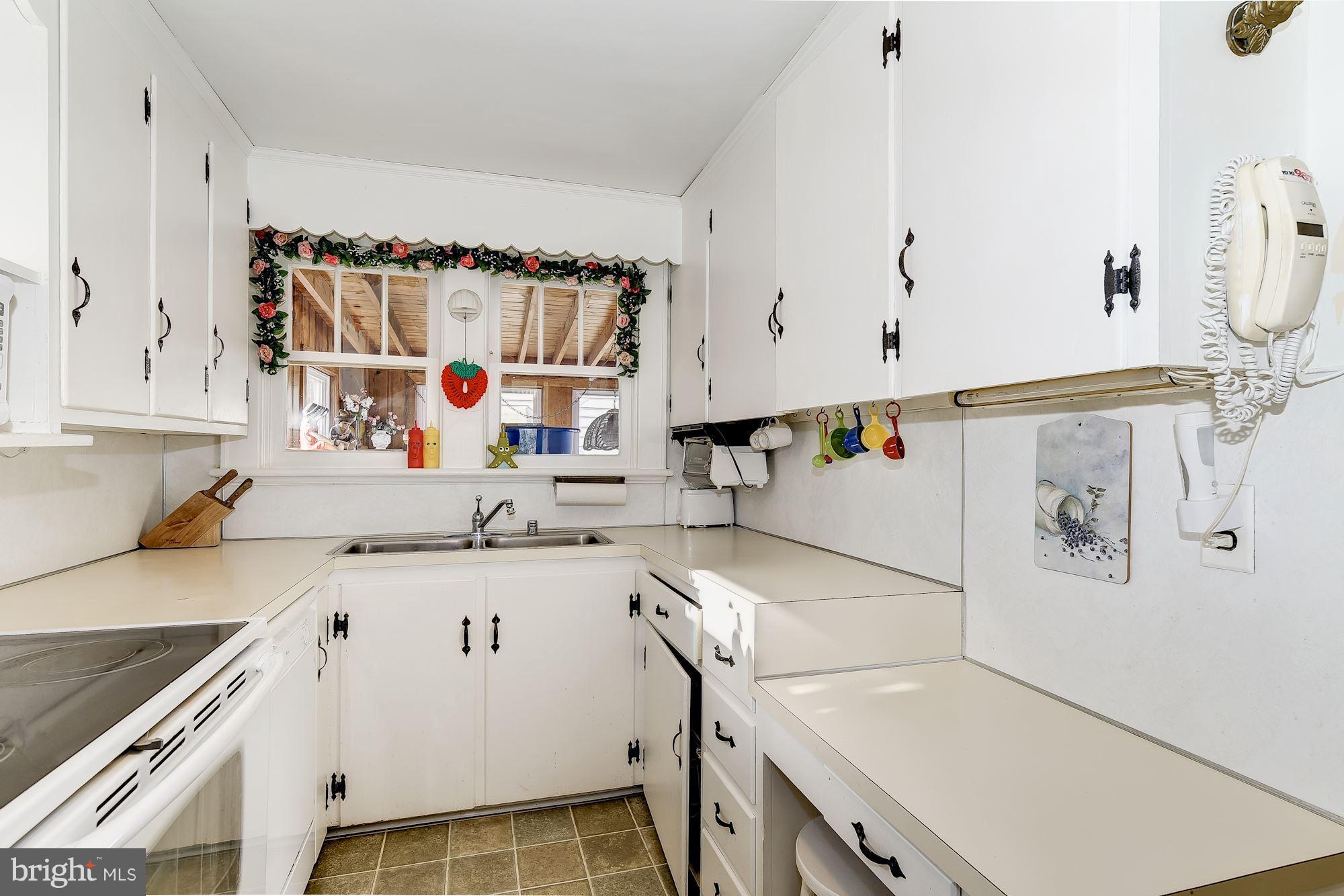 1205 Old Manchester Road Westminster, MD 21157 - Photo 9 of 28 Kitchen