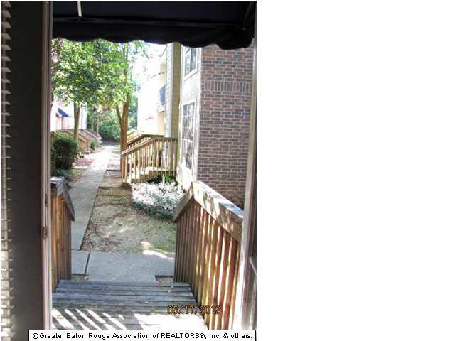 95 Higgins Court Baton Rouge, LA 70808 - Photo 3 of 20 Gallery Image 3