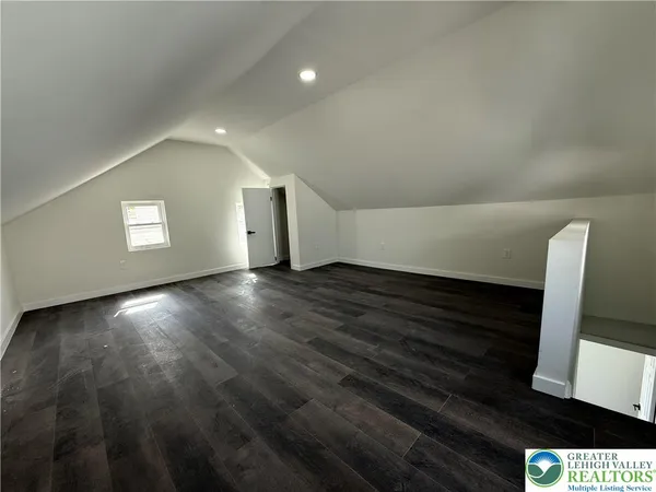 $2,500 | 729 3rd Street, Catasauqua, PA 18032