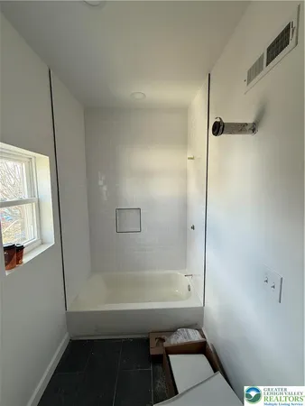 $2,500 | 729 3rd Street, Catasauqua, PA 18032
