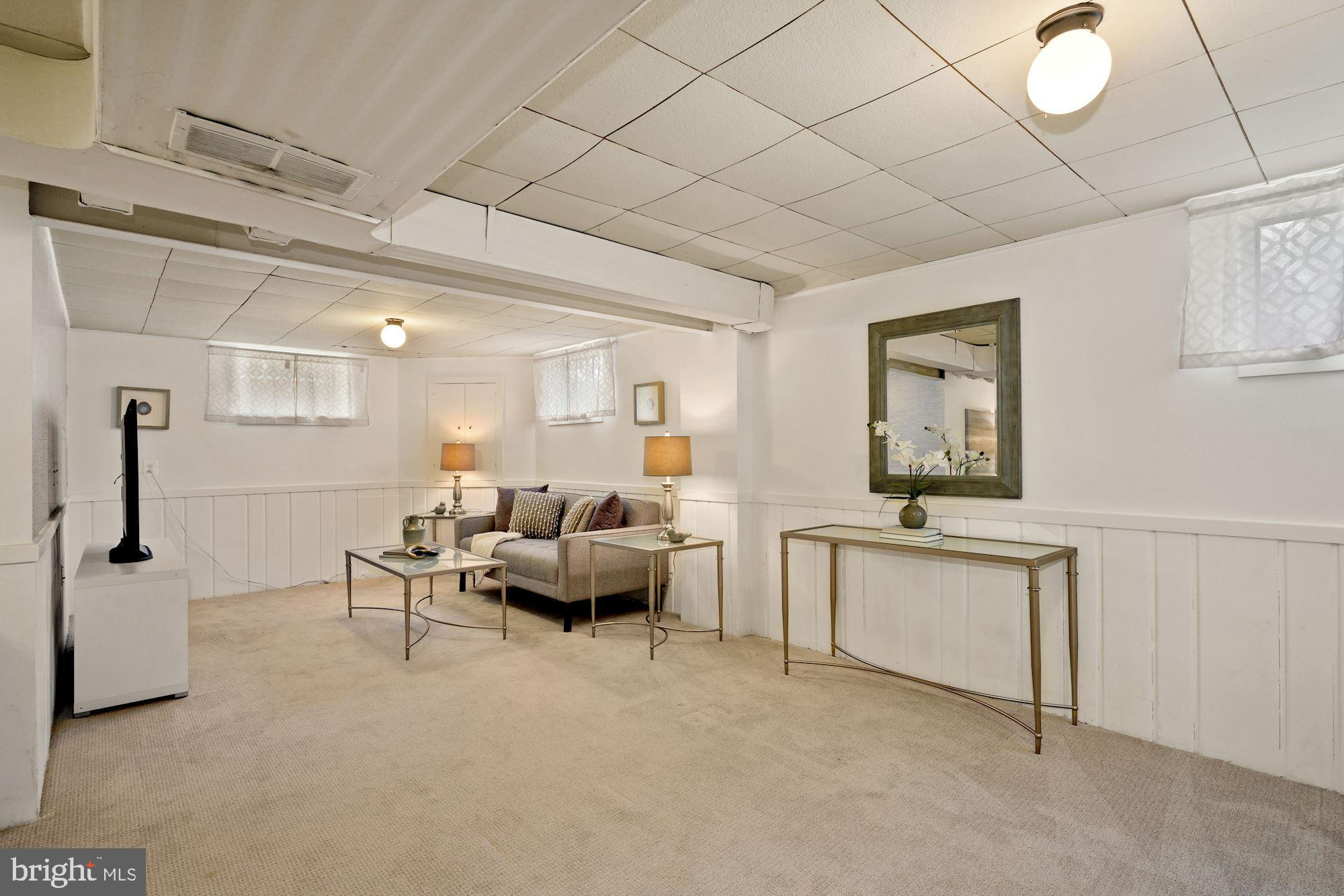 6555 28th Street North Arlington, VA 22213 - Photo 24 of 35