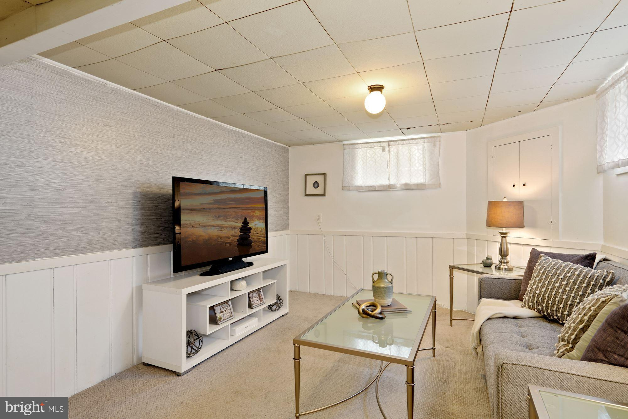 6555 28th Street North Arlington, VA 22213 - Photo 26 of 35