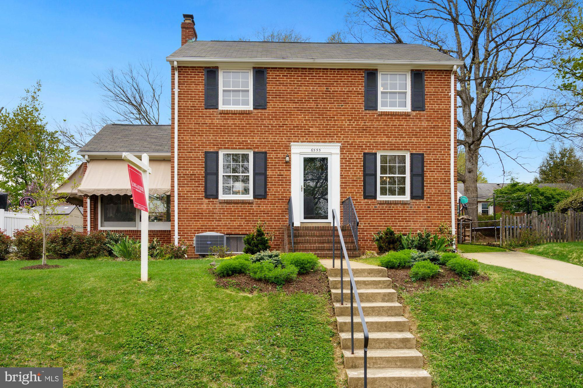 6555 28th Street North Arlington, VA 22213 - Photo 5 of 35