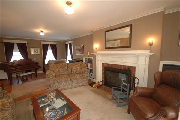 54 Raven Road Lowell, MA 01852 - Photo 12 of 30 Gallery Image 12