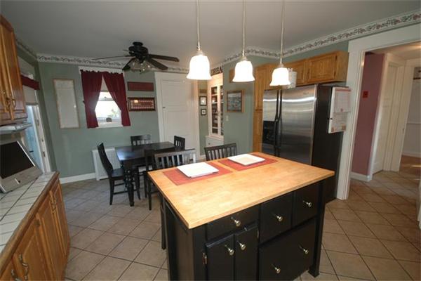 54 Raven Road Lowell, MA 01852 - Photo 5 of 30 Gallery Image 5