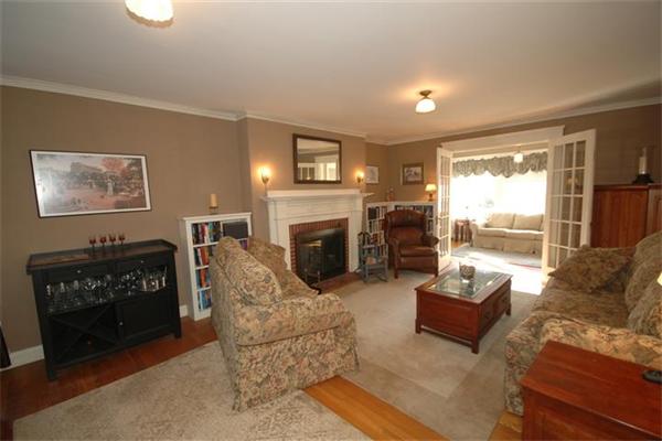 54 Raven Road Lowell, MA 01852 - Photo 10 of 30 Gallery Image 10