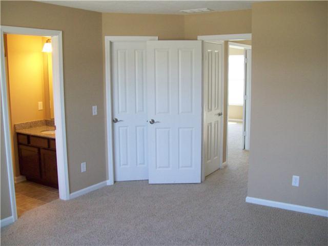10275 Strongbow Road Fishers, IN 46040 - Photo 15 of 24 Gallery Image 15