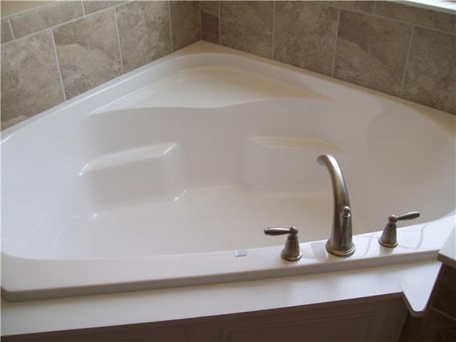 10275 Strongbow Road Fishers, IN 46040 - Photo 20 of 24 Gallery Image 20