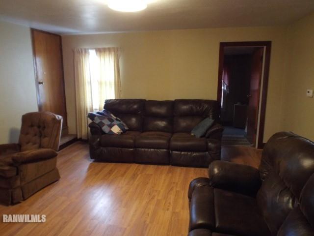 15983 West Cemetery Road Kent, IL 61044 - Photo 5 of 23 a living room with furniture and a window