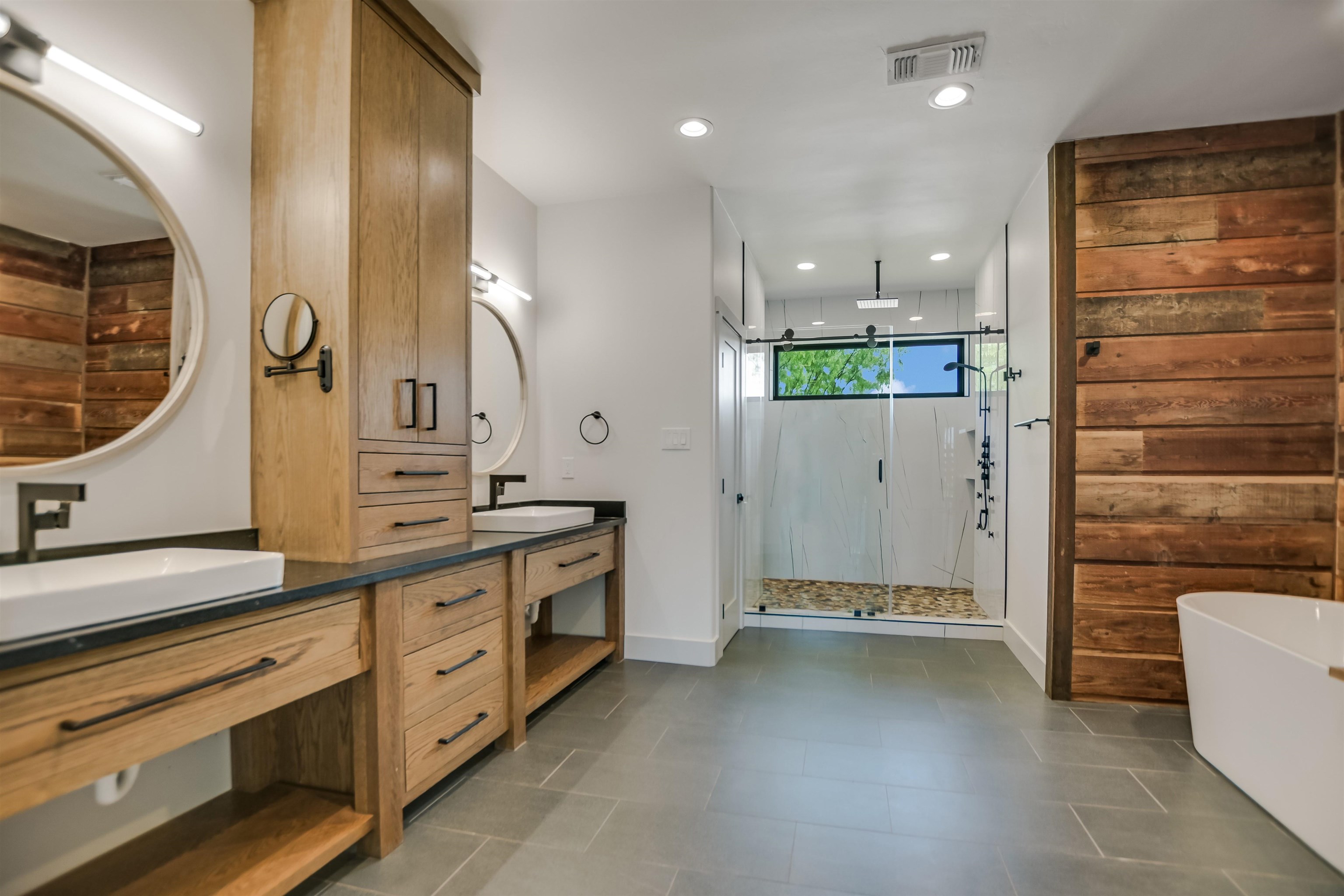 418 The Hills Road Horseshoe Bay, TX 78657 - Photo 14 of 28