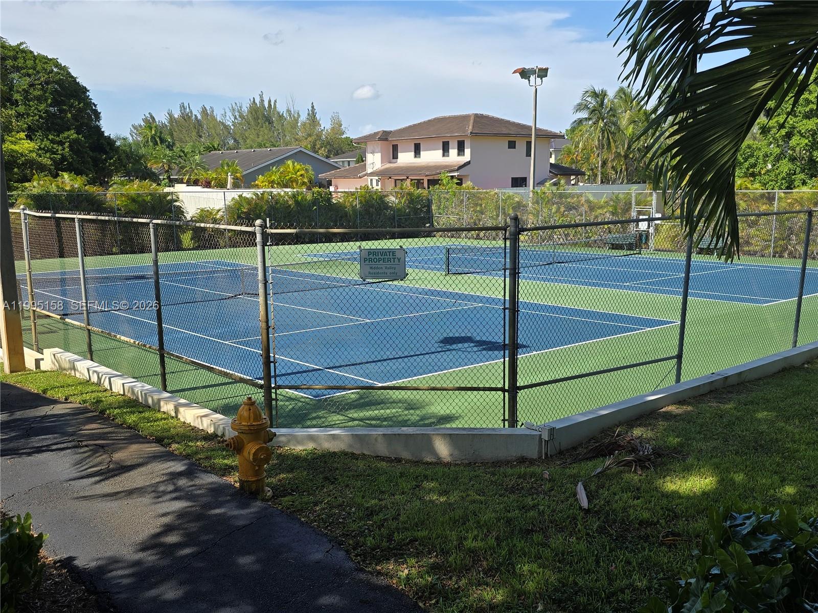 6161 Southwest 90th Court, Unit G2 Miami, FL 33173 - Photo 44 of 47 a view of a backyard