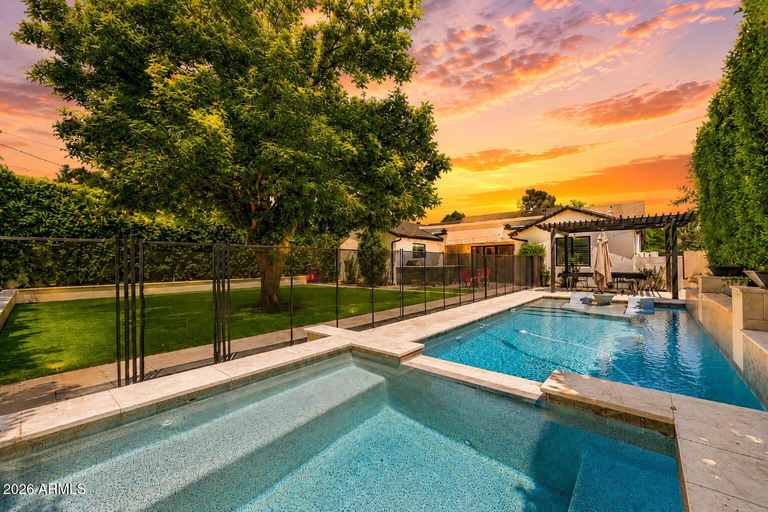 3655 East Piccadilly Road Phoenix, AZ 85018 - Photo 5 of 35 Pool and Spa