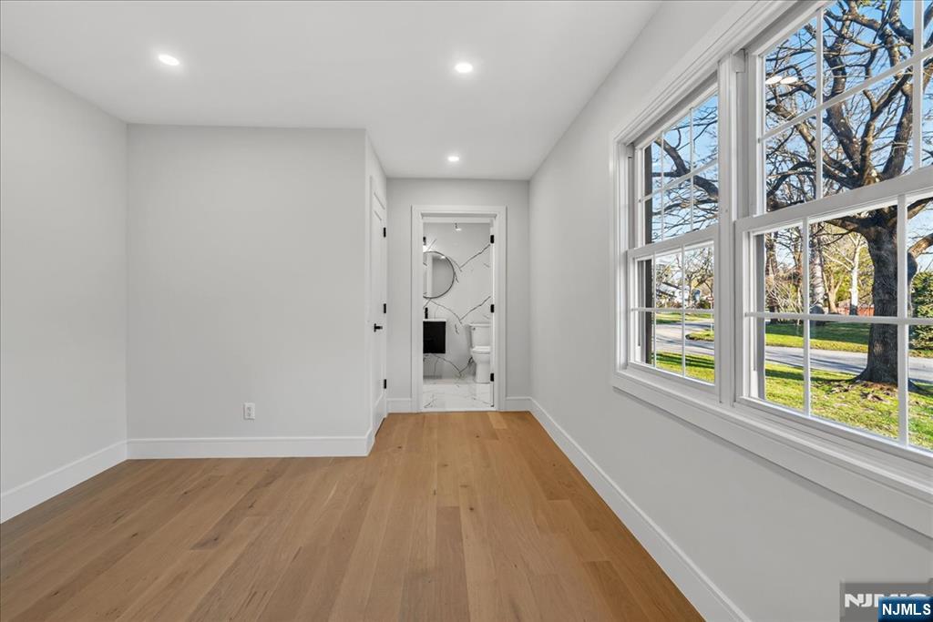 56 Manor Road Harrington Park, NJ 07640 - Photo 5 of 46