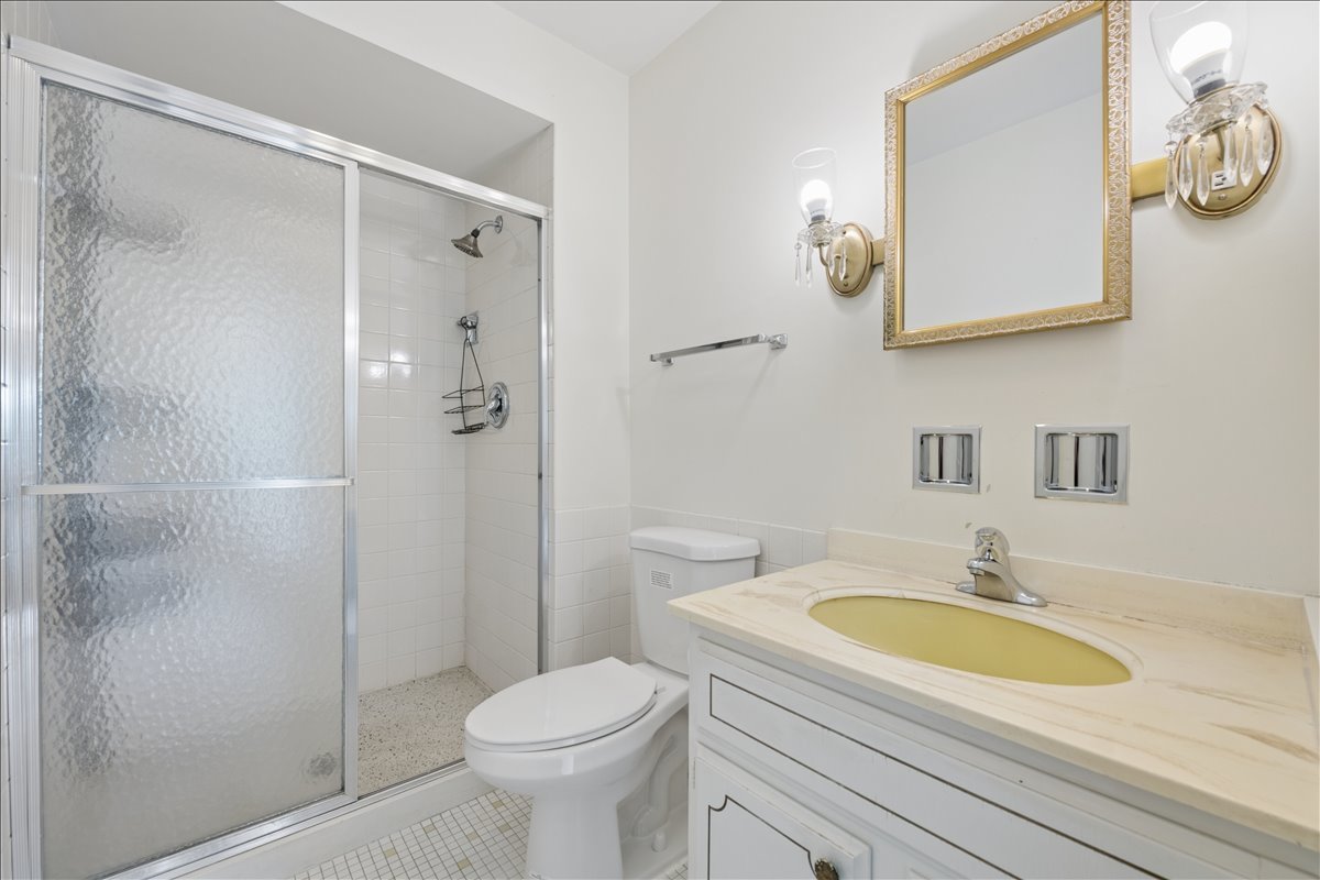 400 Ascot Drive, Unit 3E Park Ridge, IL 60068 - Photo 10 of 14