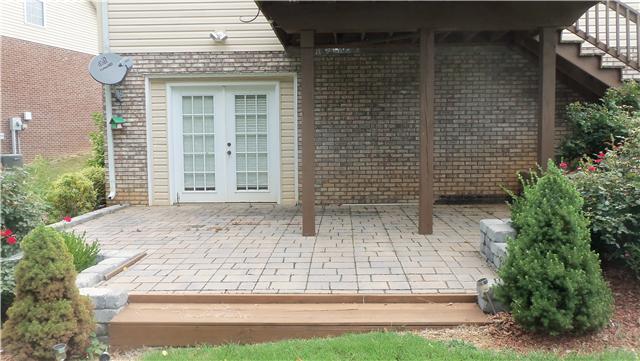 485 Berry Circle Springfield, TN 37172 - Photo 2 of 7 a view of house with garage
