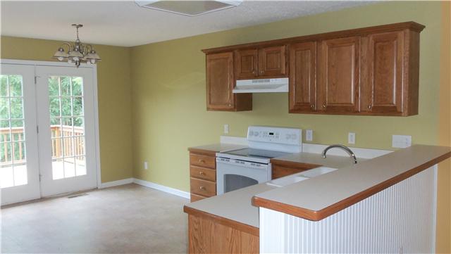 485 Berry Circle Springfield, TN 37172 - Photo 4 of 7 a kitchen with a sink cabinets and window