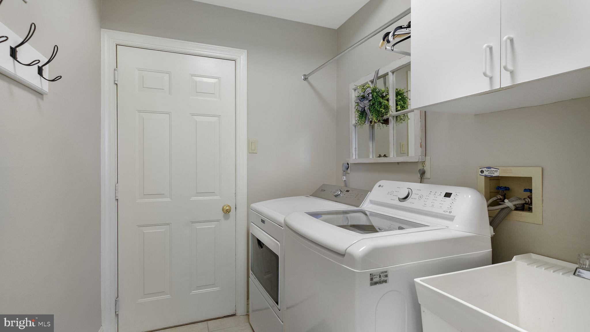 4745 Nottingham Way Doylestown, PA 18902 - Photo 23 of 57