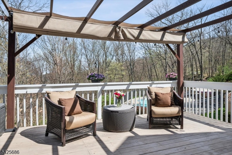 9 Mills Ridge Sparta, NJ 07871 - Photo 15 of 37