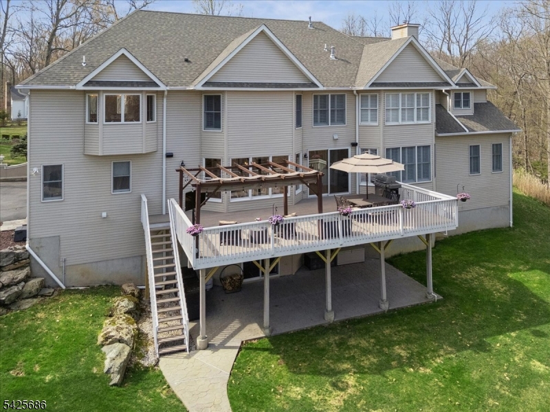 9 Mills Ridge Sparta, NJ 07871 - Photo 32 of 37