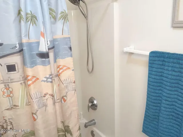 $595,000 | 703 Suffolk Street, Kill Devil Hills, NC 27948