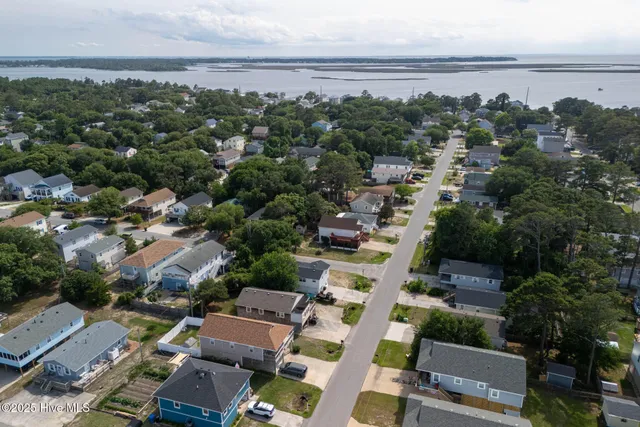 $595,000 | 703 Suffolk Street, Kill Devil Hills, NC 27948