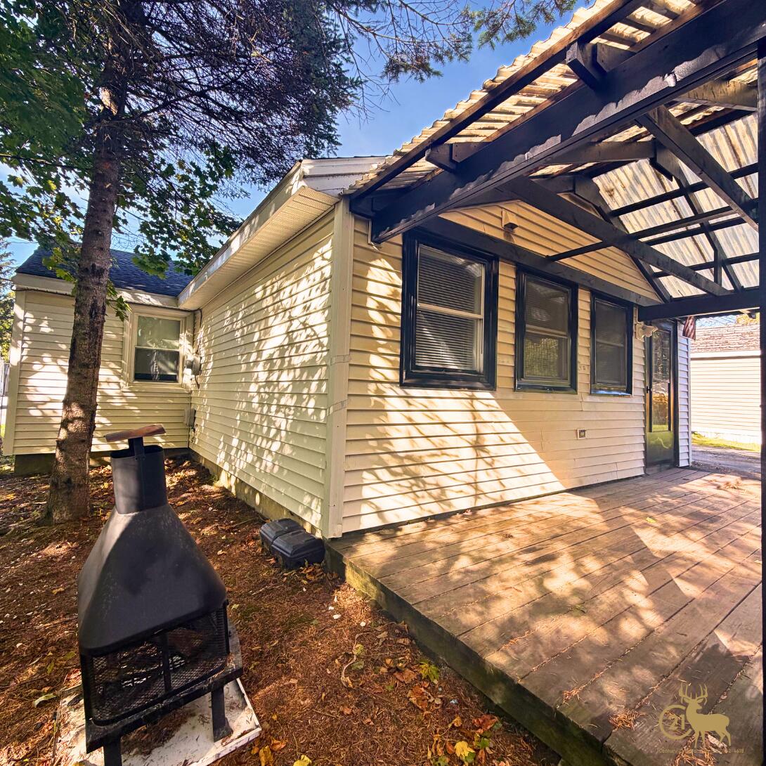 76 Falvey Street Bangor, ME 04401 - Photo 9 of 33 5