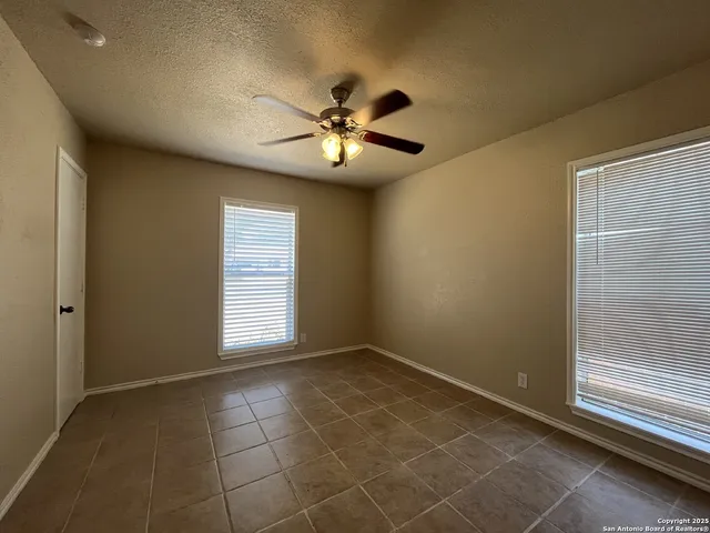 $1,495 | 4102 Judivan, San Antonio, TX 78218