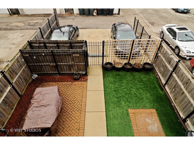 1256 North Cleaver Street, Unit 2E Chicago, IL 60642 - Photo 17 of 18 a view of outdoor space with seating area