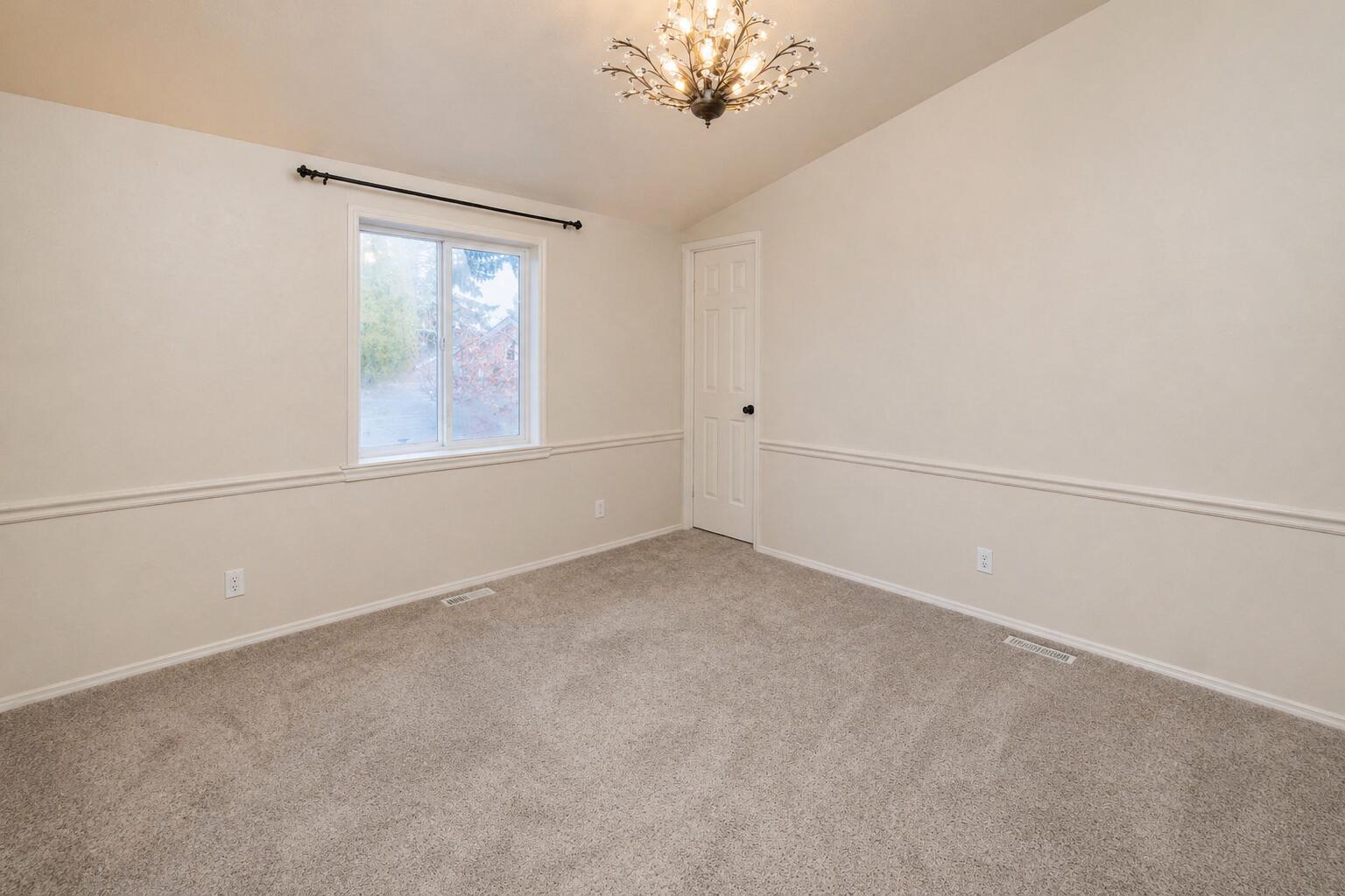 2394 Northeast Crocus Way Bend, OR 97701 - Photo 23 of 44