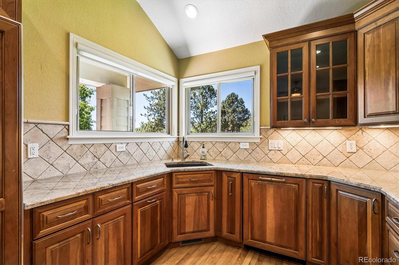 22 Pinyon Pine Road Littleton, CO 80127 - Photo 4 of 50