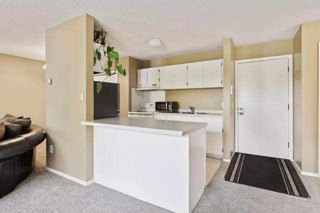 $83,500 | 4130 Rahn Road, Unit 209, Eagan, MN 55122