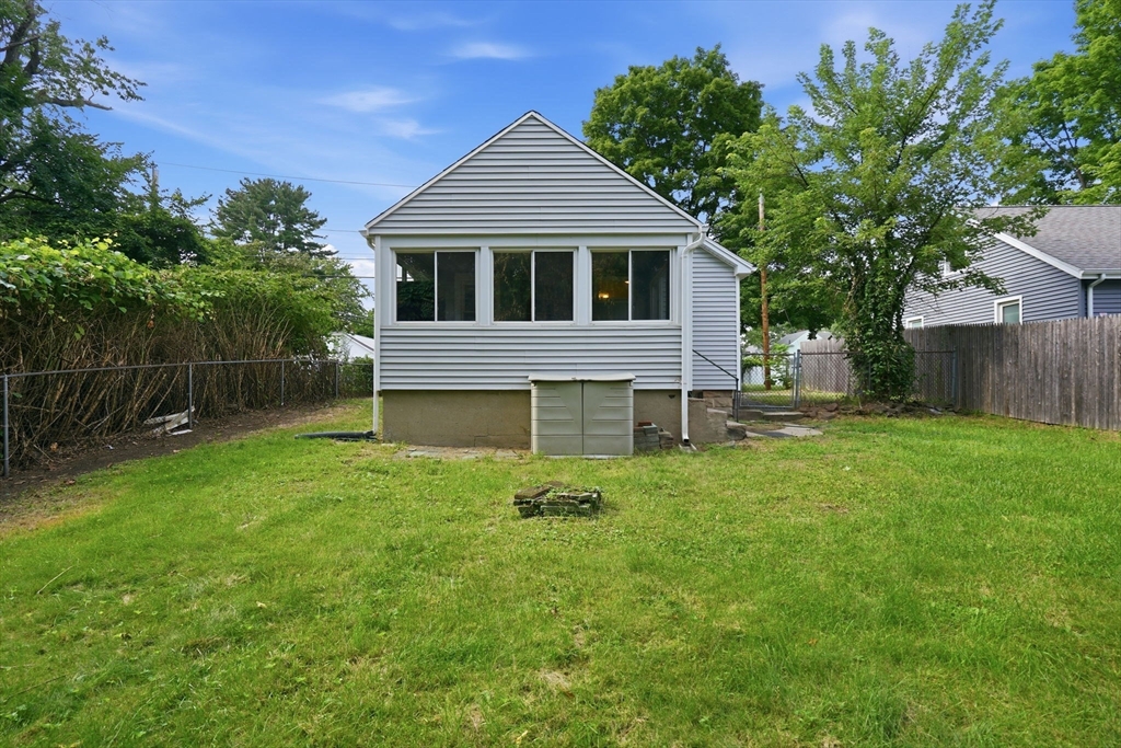 85 Silas Street Springfield, MA 01109 - Photo 8 of 21 Gallery Image 8