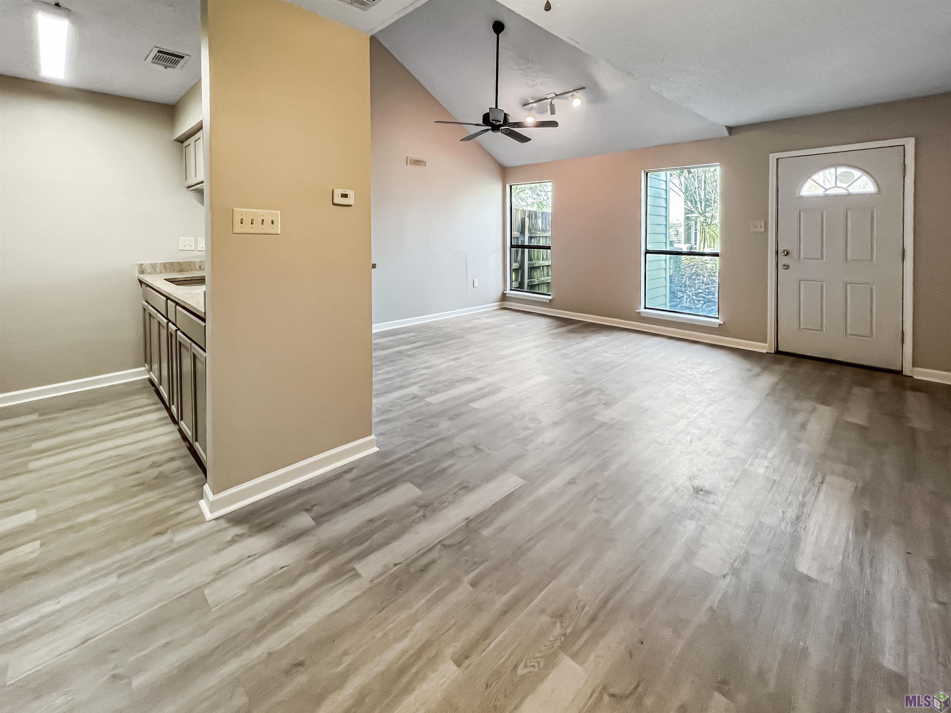 15722 Riverdale Avenue Baton Rouge, LA 70816 - Photo 6 of 11