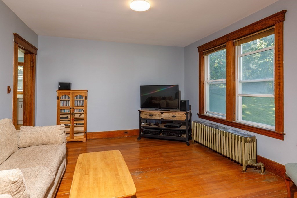 81 Monadnock Street Gardner, MA 01440 - Photo 7 of 27