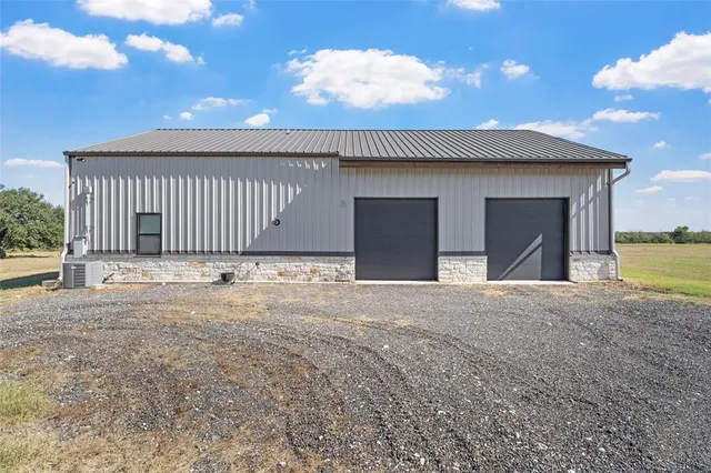 a view of porch with yard
