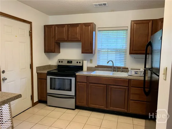 $1,450 | 5301 Athena Drive, Savannah, GA 31404