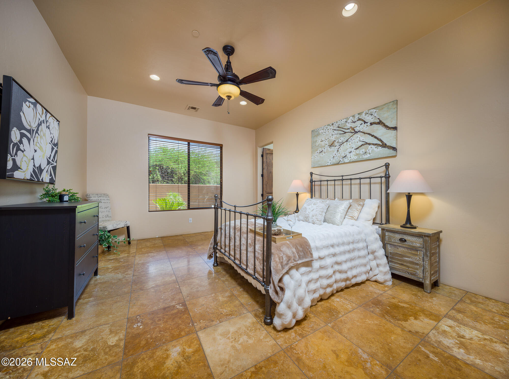 14225 North Rocking Ridge Court Marana, AZ 85658 - Photo 25 of 51 Guest room