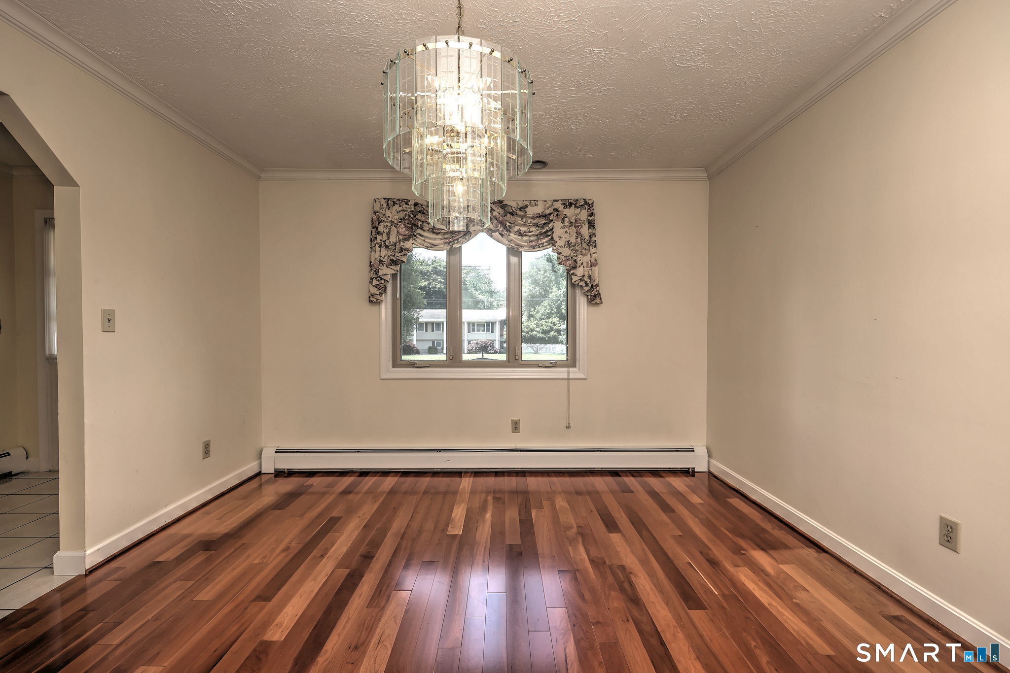 531 Woodruff Road Milford, CT 06461 - Photo 8 of 39