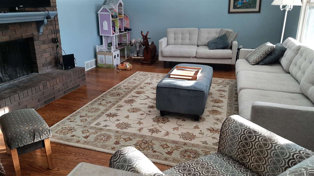12863 Upton Road Bath, MI 48808 - Photo 6 of 27 50038117-5.JPG