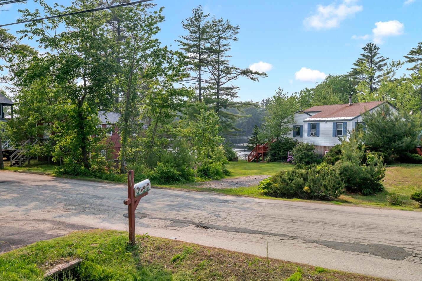 17 Woodlawn Road Raymond, NH 03077 - Photo 24 of 31 Gallery Image 24